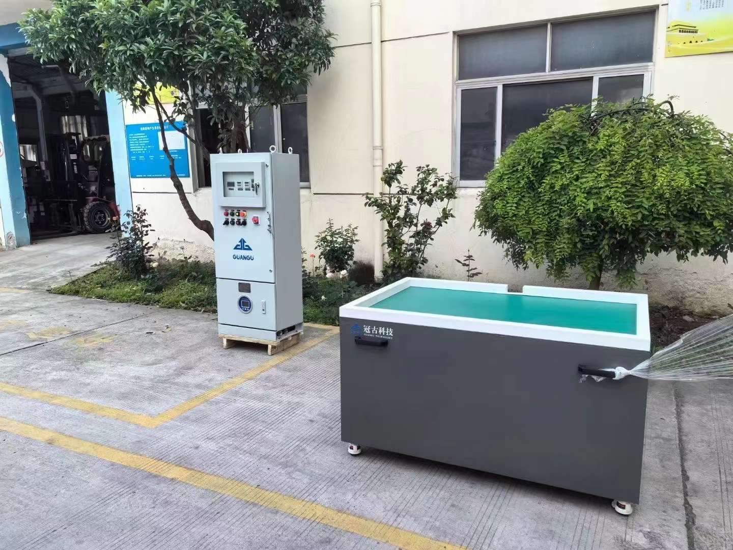 磁力去毛刺機(jī)助力國(guó)產(chǎn)大飛機(jī)金屬零件加工，提升制造業(yè)核心競(jìng)爭(zhēng)力